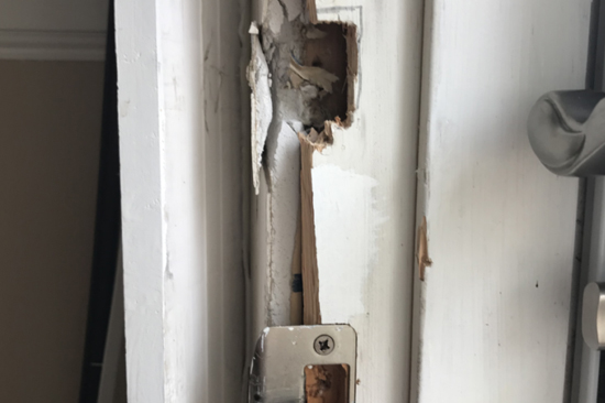 frame door repair Clairville