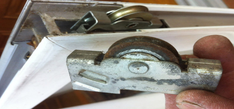 screen door roller repair in The Elms